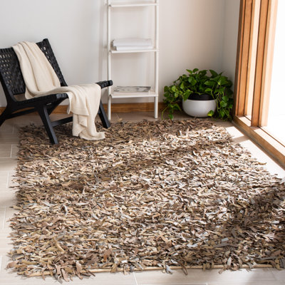Tapis beige à poil long fabriqué à la main Arik