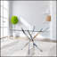 Table carrée contemporaine en verre trempé transparent avec pieds en acier inoxydable durable, parfaite pour les intérieurs modernes et les petits espaces.