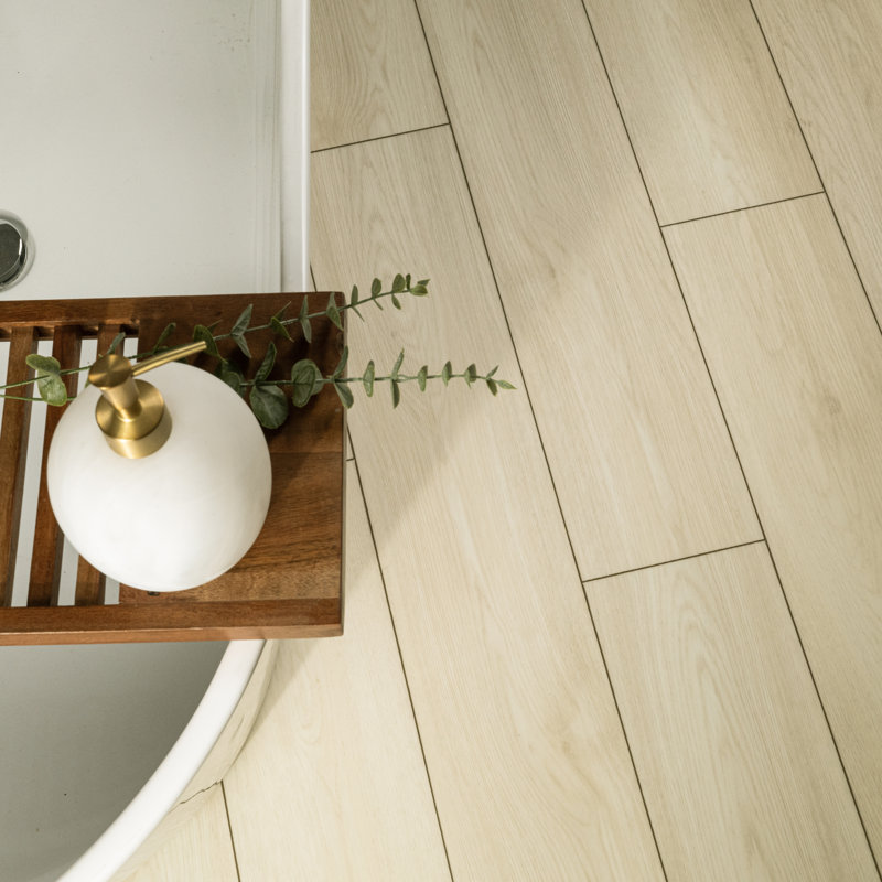 Plancher de vinyle rigide de luxe Woodbay ivoire grillé 7 po x 48 po 5MM 20MIL, Toasted Ivory