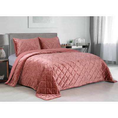 Crushed Diamond Velvet Quilt Set