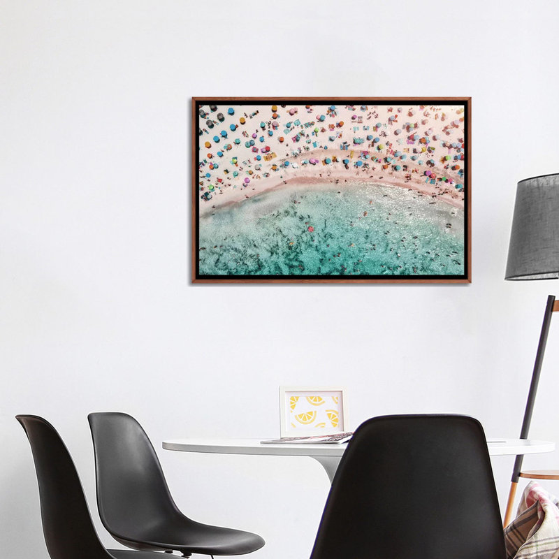 «Beachy» par Honeymoon Hotel - impression, Toile avec cadre en bois brun classique, Pas de tapis, H 26 po x l 40 po x 1,5 po