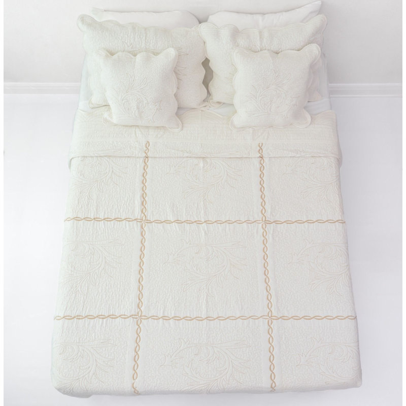 Cotton Blend Geometric Shapes Quilt, Queen