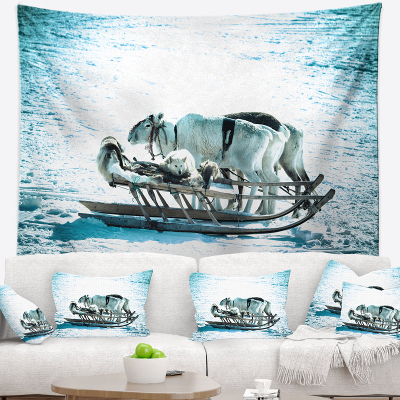 Tapisserie «Dogs on Reindeer», H 78 po x l 92 po