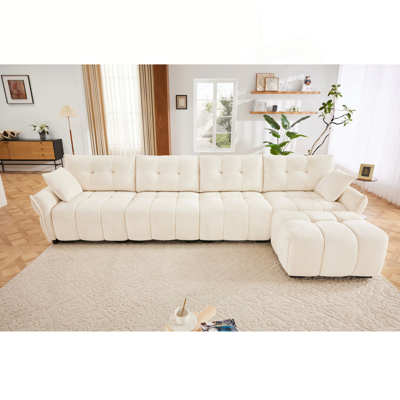 Canapé modulaire capitonné en L en chenille avec repose-pieds et coussins Holdan, Chenille blanche, L 141,7 po