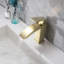 Robinet de salle de bain monotrou à finition or brossé avec bec pivotant à 360 ° et plaque de pont - Certifié CUPC et CEC-68885221