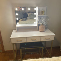 Willa Arlo Interiors Paradis 39.4 Makeup Vanity with USB Power Outlet & 2 Adjustable  Hooks & Reviews - Wayfair Canada