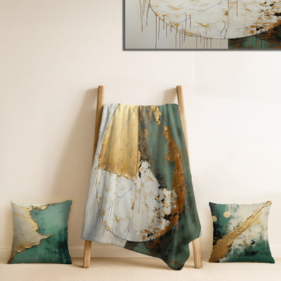 Jeté d'or et de peinture verte Fusion I - Peinture abstraite avec ensemble de coussins décoratifs