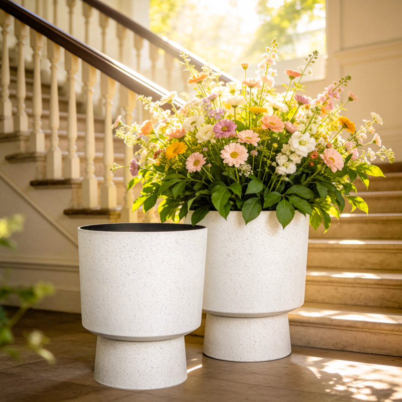 Pots à fleurs 16,75 po Modern Urn, Blanc