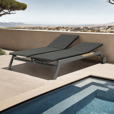 Chaise longue d'extérieur pour piscine