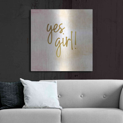 «Yes Girl! par Susan Ball, art mural en métal