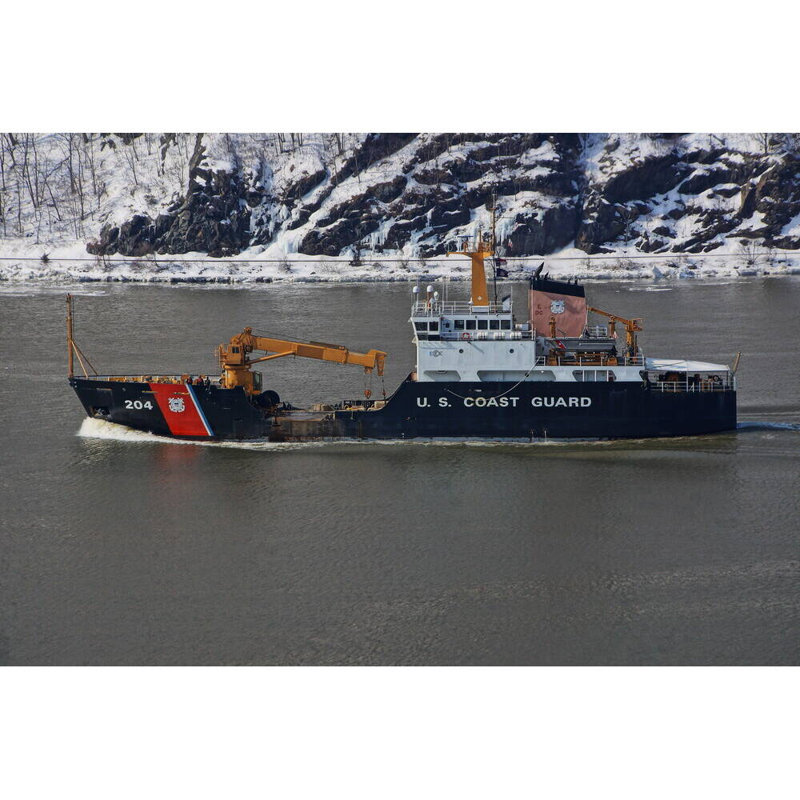 Modèle de navire USCGC Elm (WLB-204), H 10 po x l 30 po x P 5 po