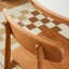 Ensemble de table en bois massif stable et élégant-107725674