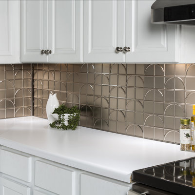 FASÄDE Crescent Decorative Vinyl 18in x 24 Backsplash Panel