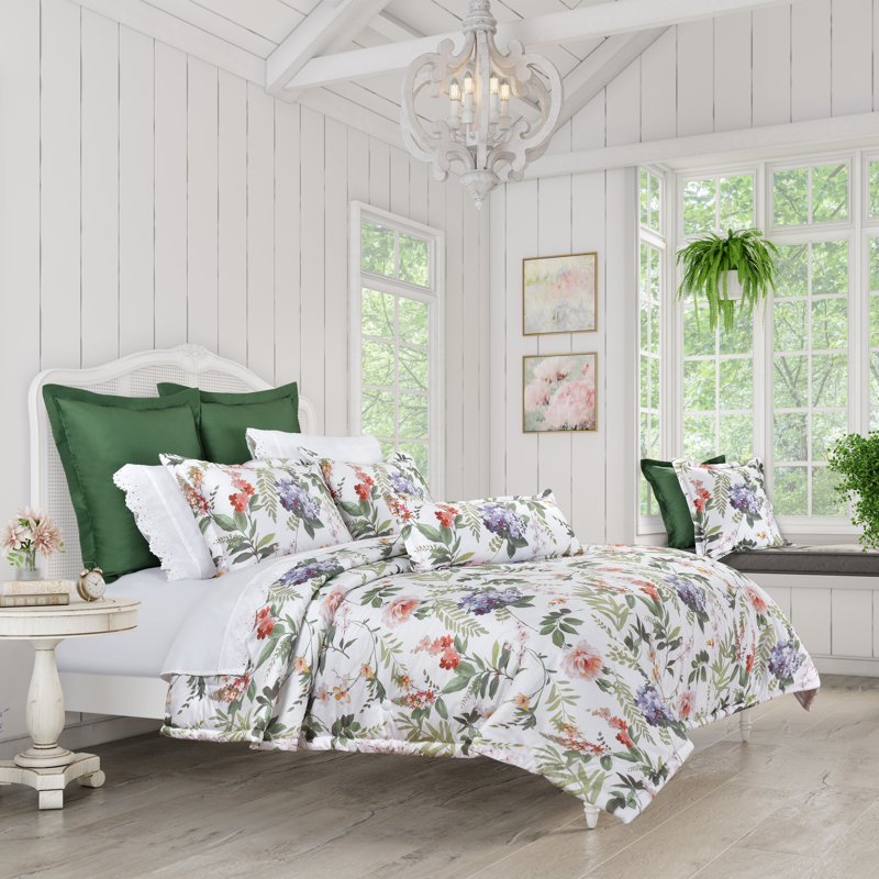 Claudia Comforter Set, King Comforter + 2 King Shams
