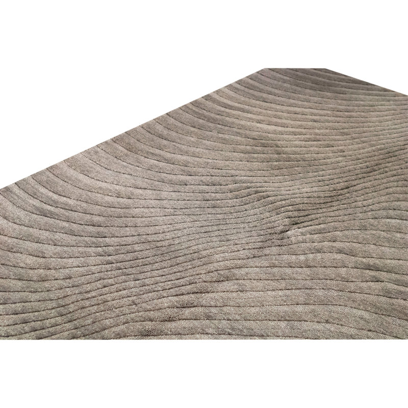 Hand Knotted Wool Area Rug in Moose