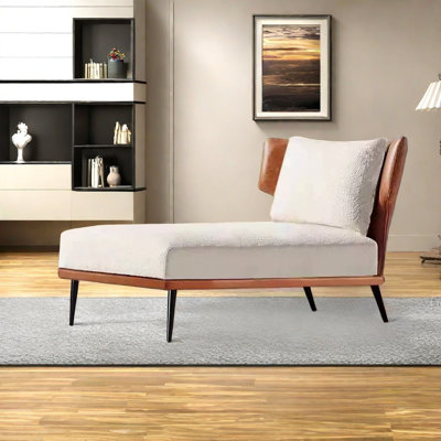 Chaise moderne et confortable en bois massif
