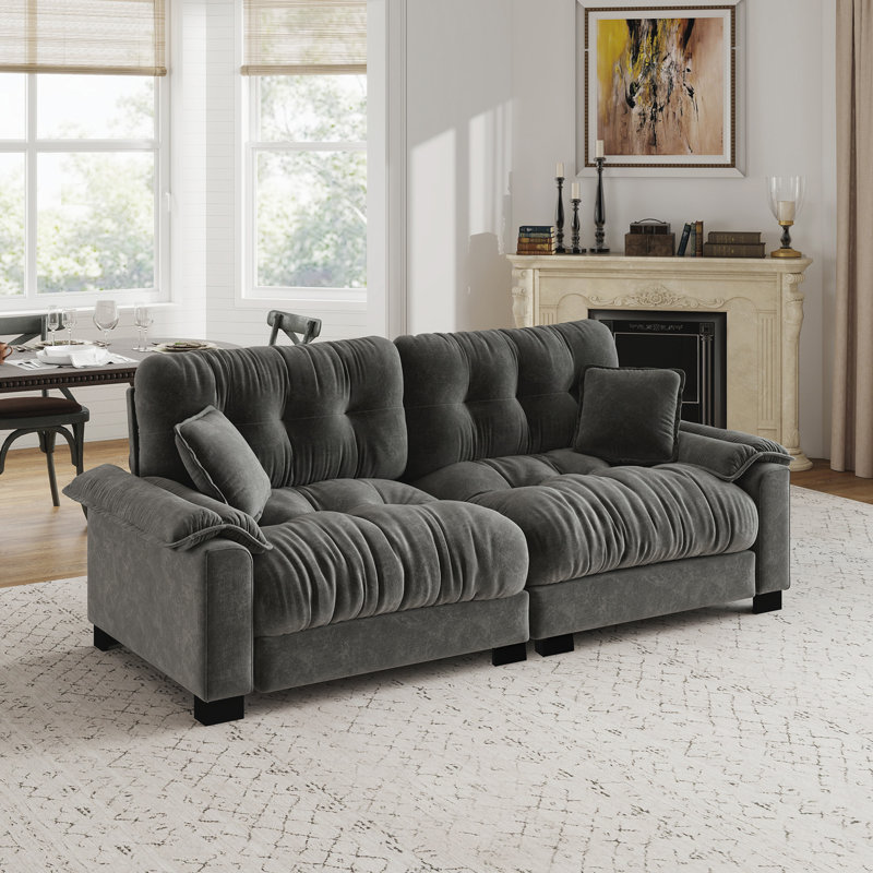 Canapé moderne à trois places en chenille grise de 94 pouces, équipé d'un support à ressorts durable et de coussins en mousse épaisse et dense.
