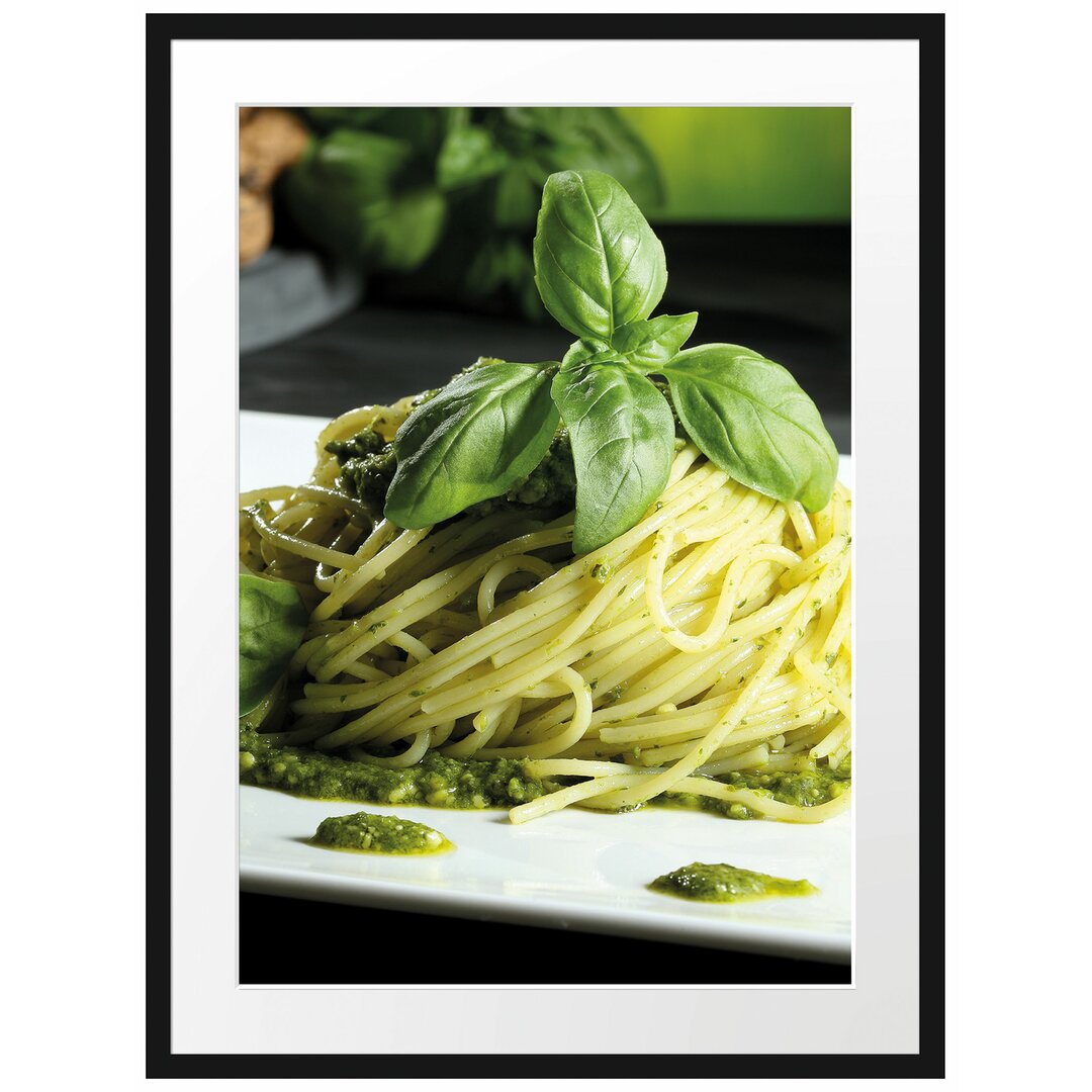 Gerahmtes Poster Spaghetti mit grünem Pesto