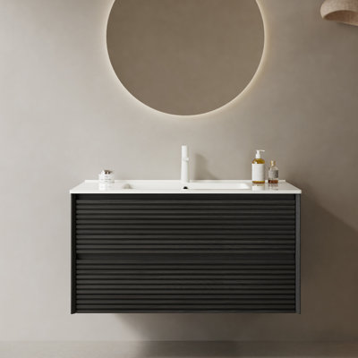 Ensemble de meuble-lavabo mural en bois massif rayé 30 po avec lavabo Aubrielle