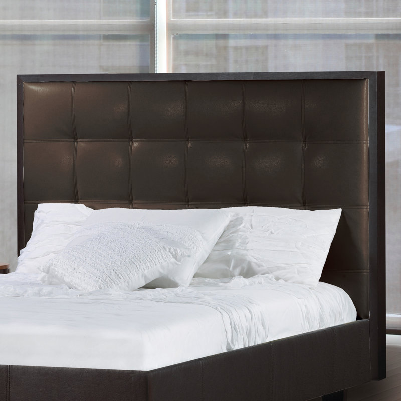 Lit plateforme en tissu d’ameublement touffeté Stockwell, Cuir - Espresso, Très grand