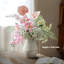 Ornements de fleurs simulées