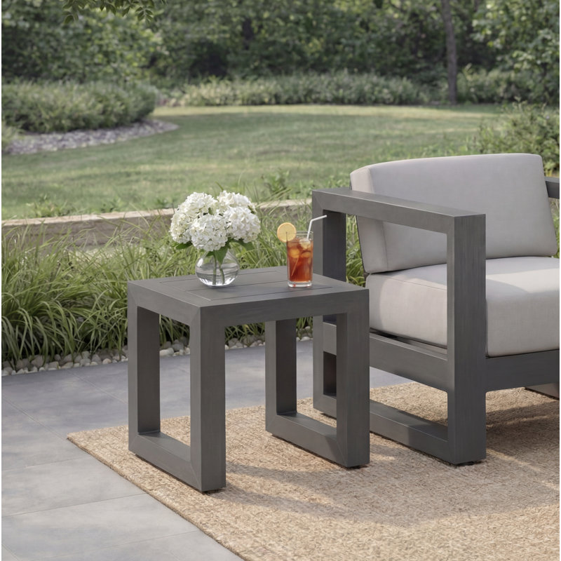 Redondo Outdoor Side Table