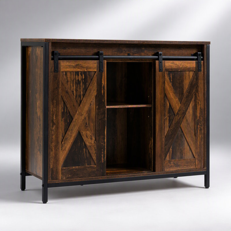 Buffet industriel avec portes de grange coulissantes et tablettes réglables, parfait pour la décoration rustique et un rangement efficace