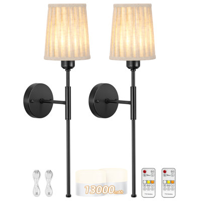 Applique murale à pile, applique murale rechargeable avec télécommande, ensemble de deux appliques murales sans fil à intensité variable, lampe murale en tissu blanc avec ampoules, sans lumière murale dorée pour la chambre à coucher