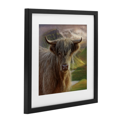 «Butterscotch Highland Cow», reproduction encadrée sous verre, conception de Collin Bogle