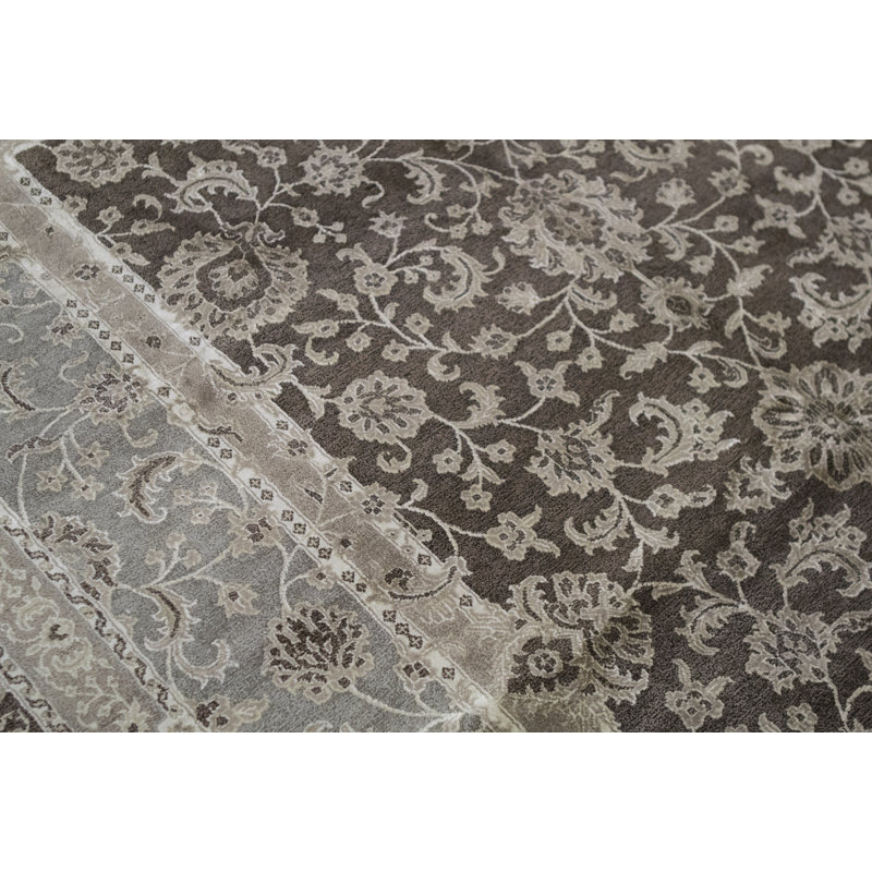 Nirvana Oriental Area Rug in Brown/Beige
