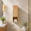 Armoire murale 12 po avec porte à fermeture douce, finition chêne originale, rangement compact pour salle de bain avec tablette interne et compartiment ouvert pour petits espaces