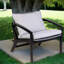 Chaise de patio robuste en eucalyptus foncé avec corde et coussins gris moderne