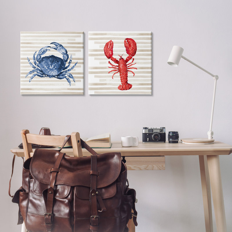 «Nautical Blue Crab and Red Lobster Beige Stripes» par Patricia Pinto - ensemble de 2 impressions, H 17 po x l 17 po