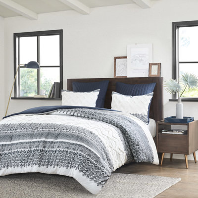 Couette en coton, taille queen/full. Motif marin avec garniture en chenille. 2 taies d'oreiller assorties. Lavable à la machine. Ensemble de literie 3 pièces attrayant. Taille queen/full. Garnissage imprimé. & Fabuleux