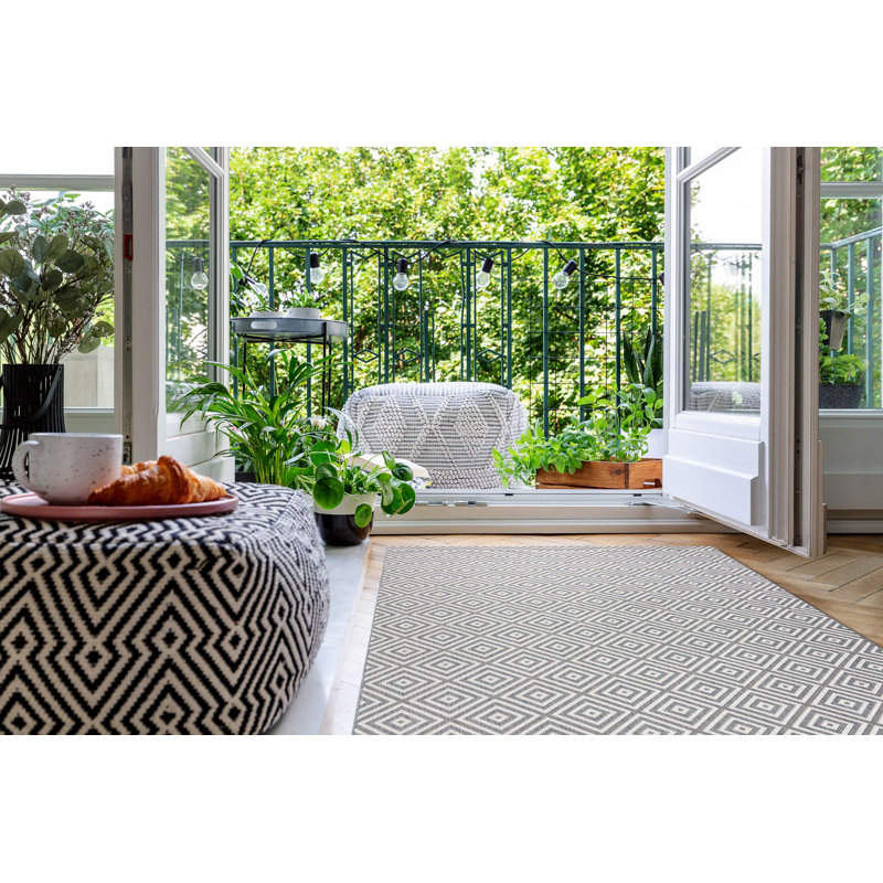 Trumbauersville Rectangle Geometric Indoor / Outdoor Area Rug, Rectangle 140 x 200cm