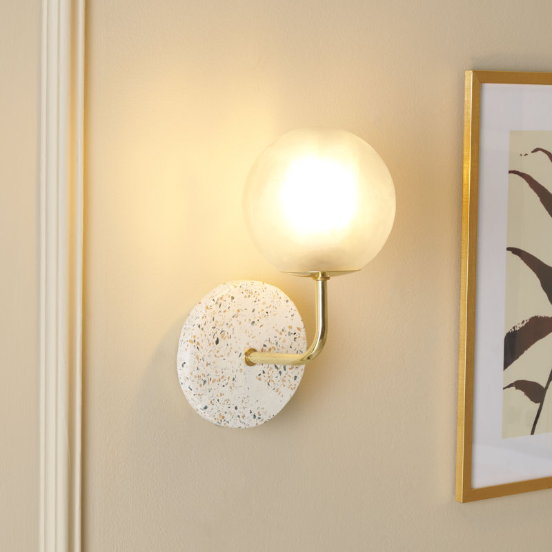 Yursa Armed Sconce