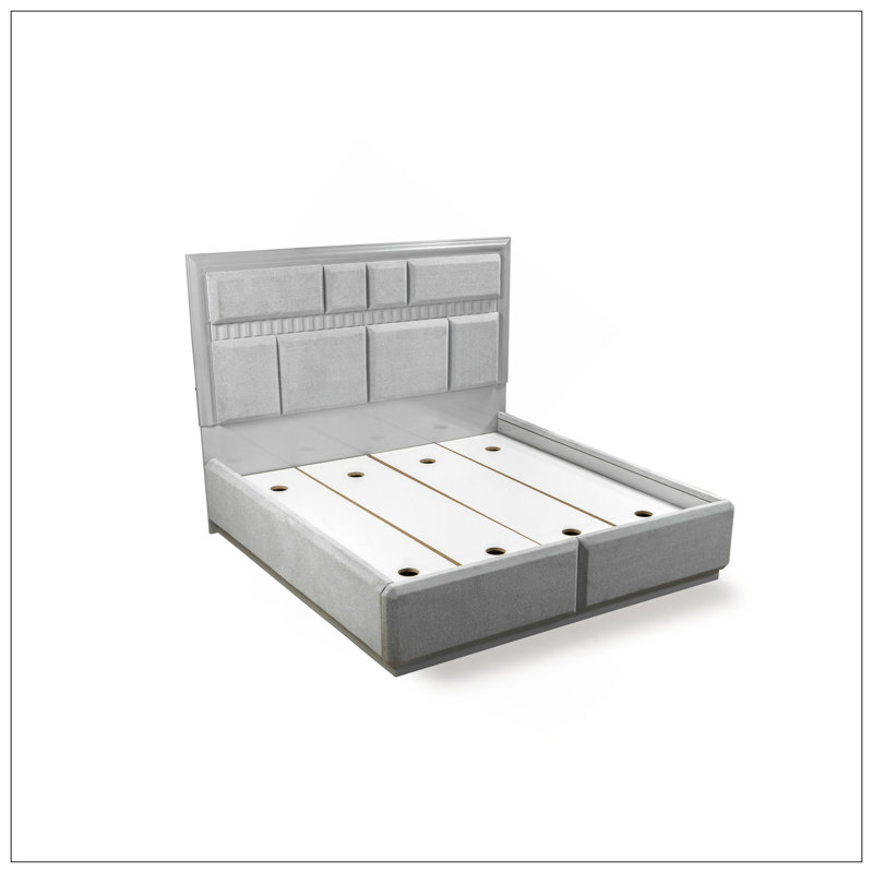 Lit de style moderne en bois