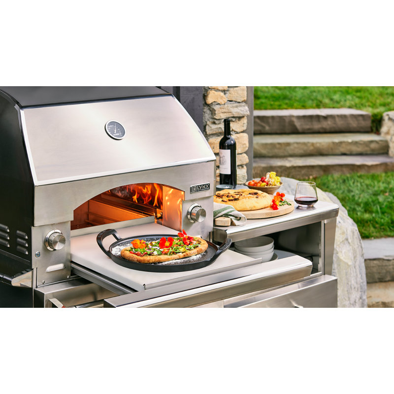 Le Creuset Alpine Outdoor Enameled Cast Iron Pizza Pan, 14", Matte Black