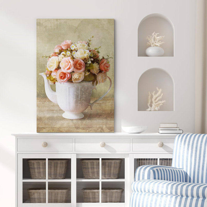 «Pink and White Roses In Watering Can Vase Floral Plants», photographie d'art rustique sur toile, Toile tendue