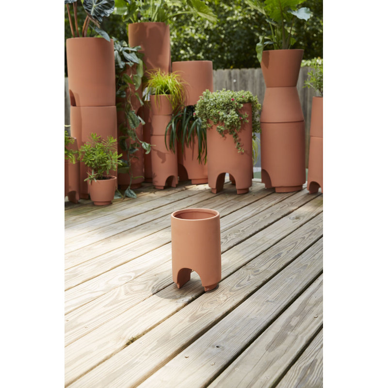 Petit pot à fleurs empilable Lucca 7 po x 10,25 po