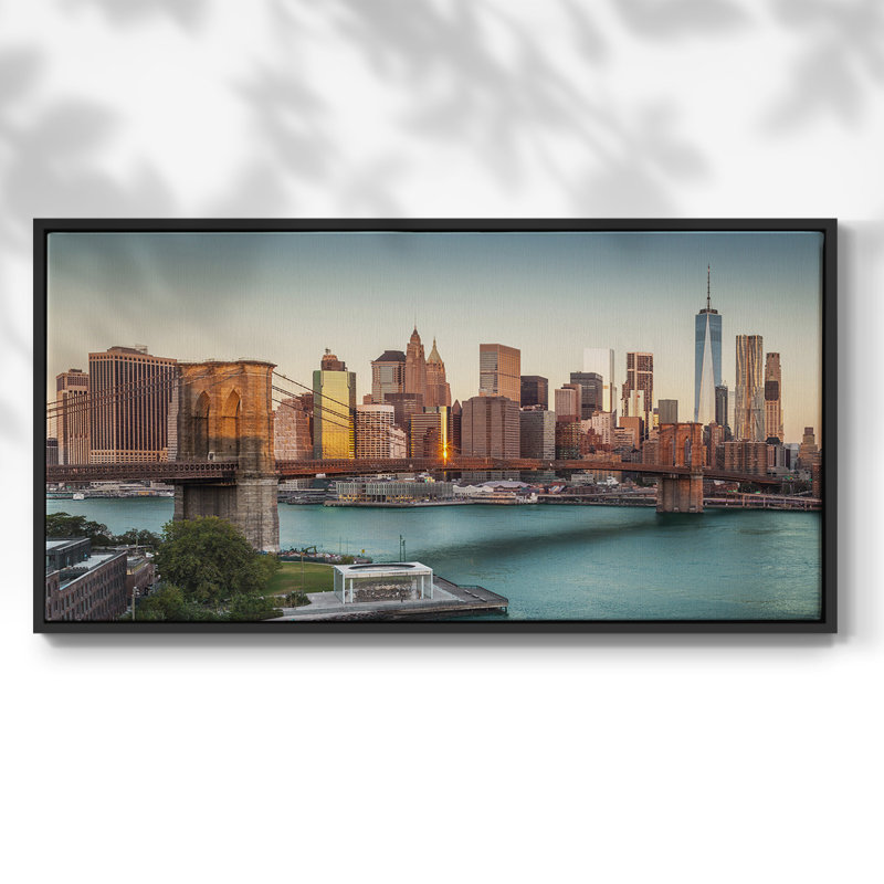 Lower Manhattan - Toile tendue avec châssis encadré - Prêt à accrocher, H 17 po x l 33 po, Noir