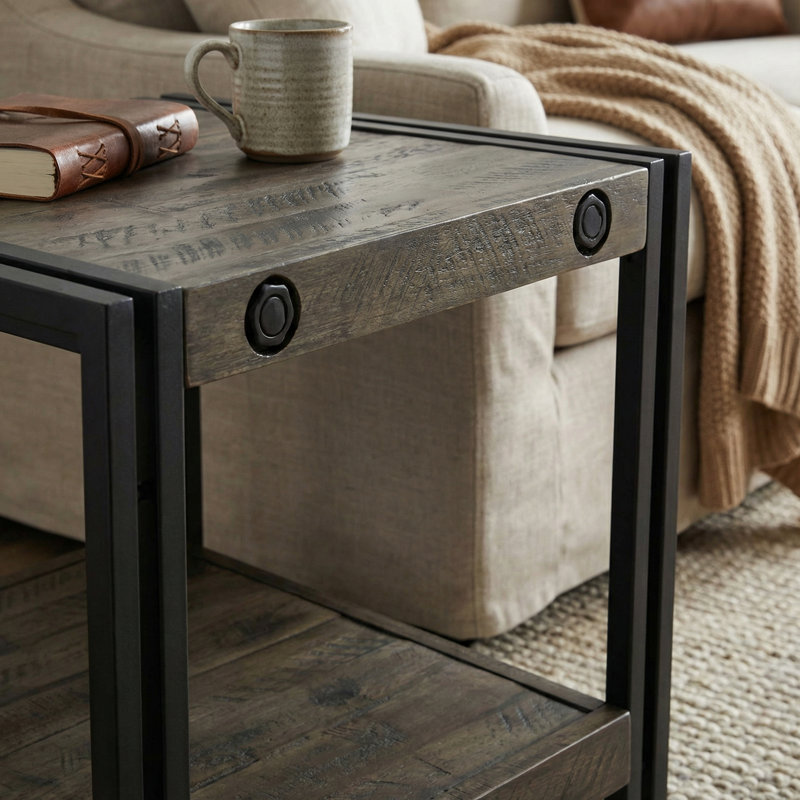 Table de bout Sandisfield