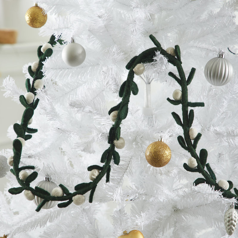 Guirlande de Noël faite à la main - boules de velours crème et gui en feutre - 6 pi