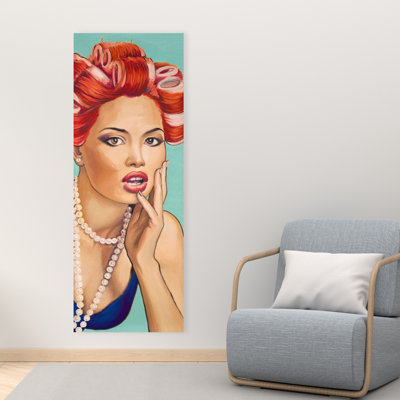 Pin-up avec toile de curling - art rétro