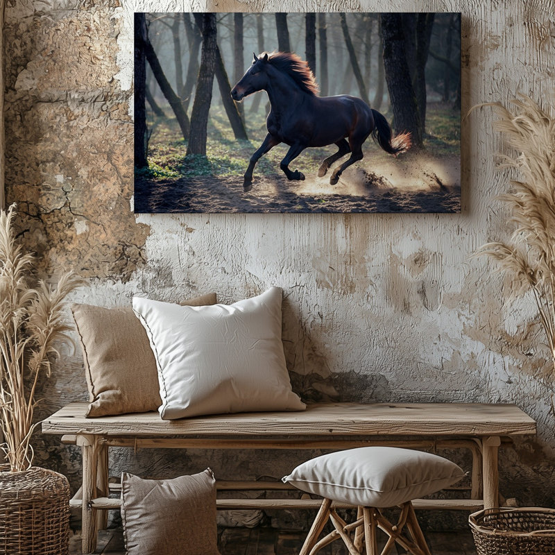 Toile, "Un cheval noir puissant galope énergétiquement à travers une forêt brumeuse", H 9 po x l 12 po