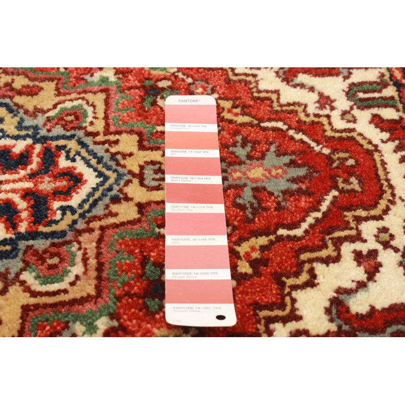Tapis rouge Serapi Heritage 2 pi 5 po x 17 pi 9 po