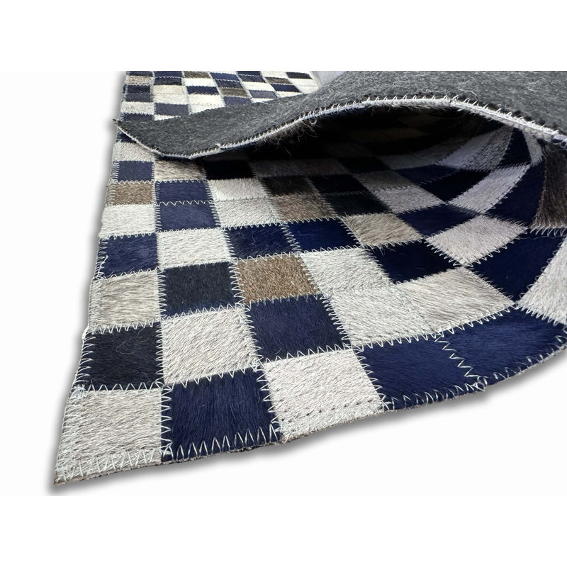 Tapis en cuir de vache Juwairia, Rectangle 7 pi 6 po x 9 pi 6 po