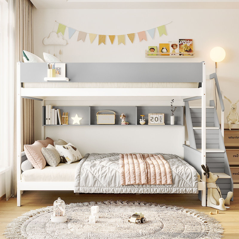 Lit superposé simple au dessus d'un lit double avec escalier et tablettes latérales, motif rayé, gris, Jumeaux sur complet