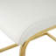 Chaises de salle à manger modernes en similicuir avec pieds en métal, conception ergonomique pour le confort et le style dans plusieurs pièces.