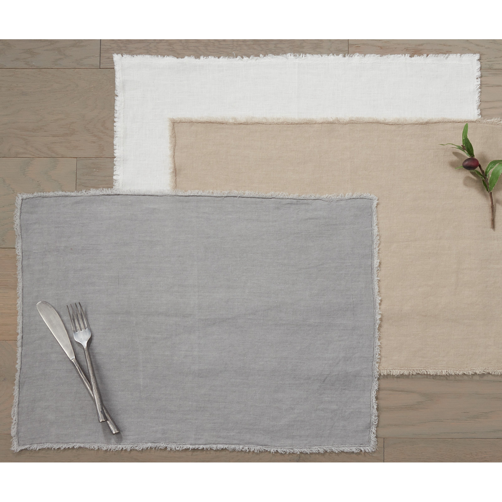 Zadia Reversible Linen Placemat, Ivory
